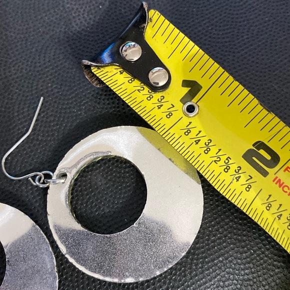 Set of 2 Acrylic Boho Dangling pierced Earrings - Picture 11 of 12